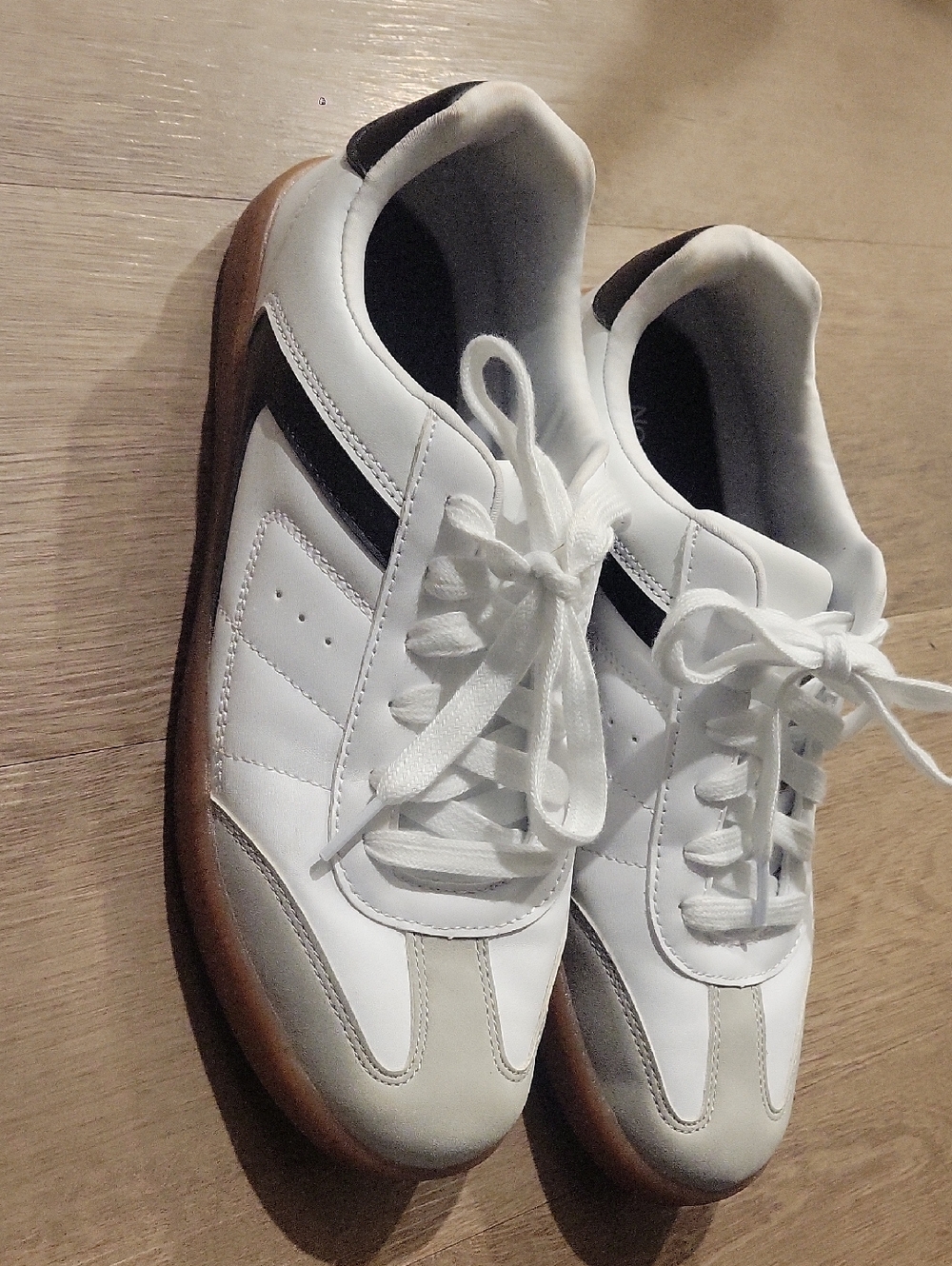 No Boundaries White Black Brown Retro Court Sneakers